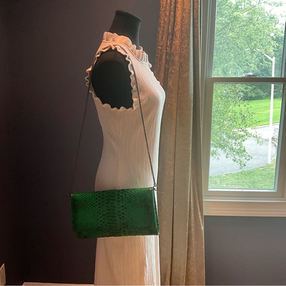 Genuine python green clutch bag. Made in Bali - Picture 9 of 16